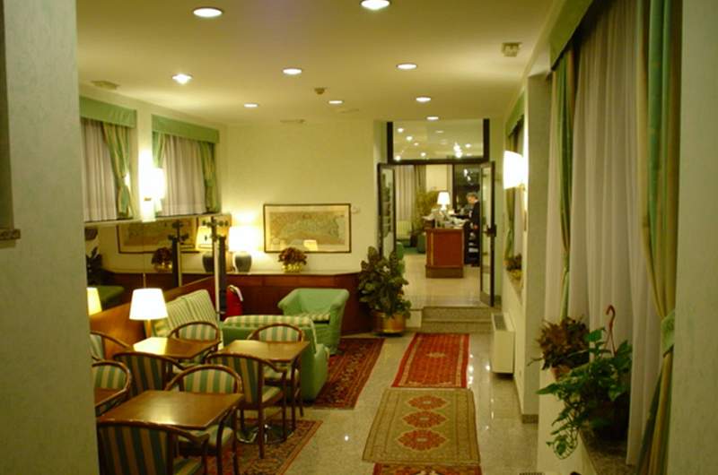 Hotel Flora image 1