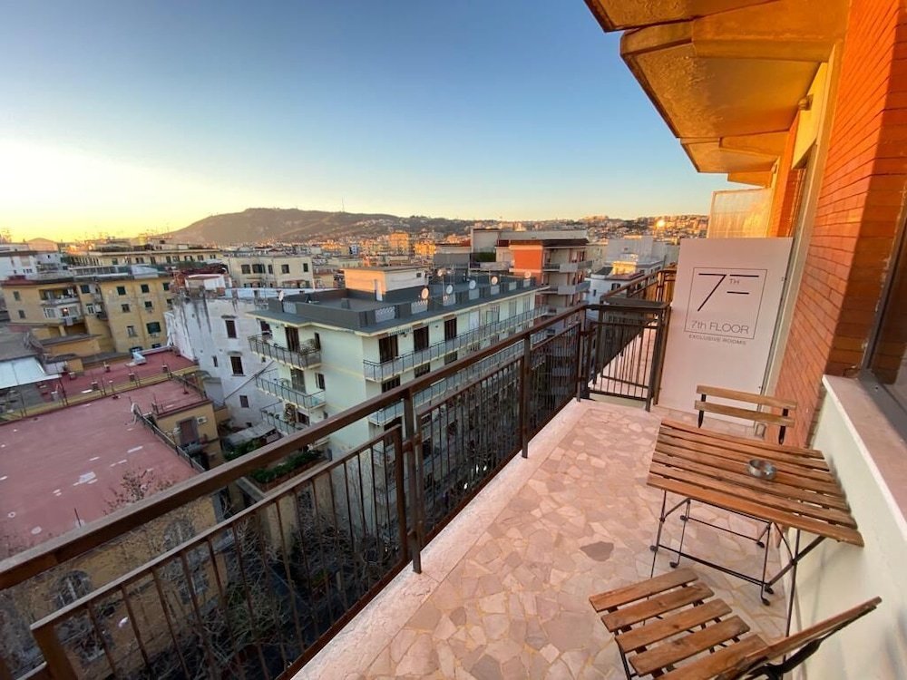 7th Floor Suite image 3