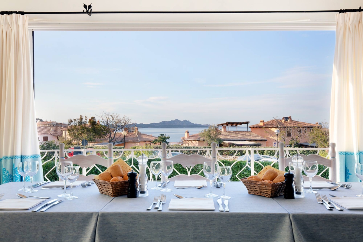 Restaurantterras buiten — Club Hotel Cormorano
