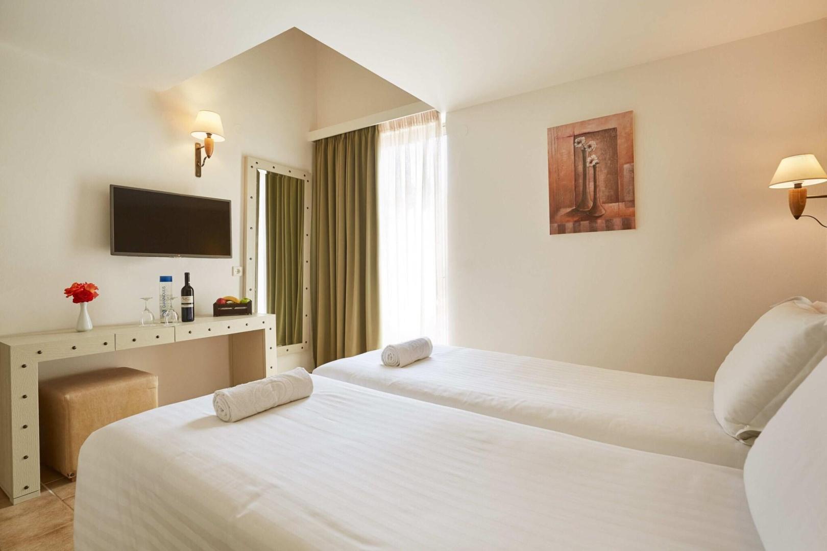 Santa Marina Beach Hotel foto 7