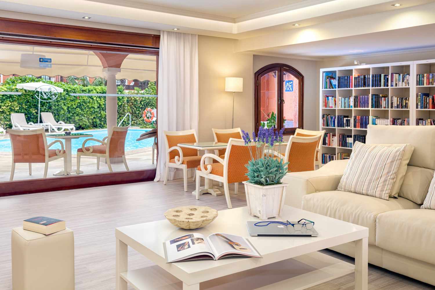 Apartamentos Ambassador image 2