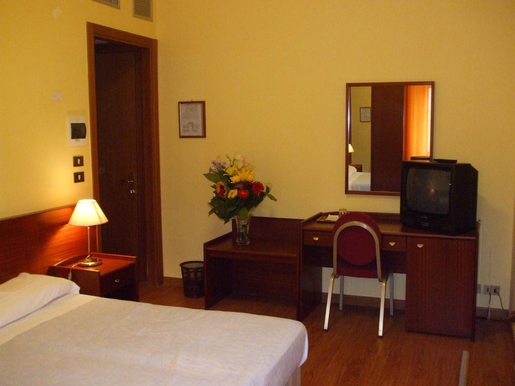 Mediterraneo Hotel & Residence foto 13