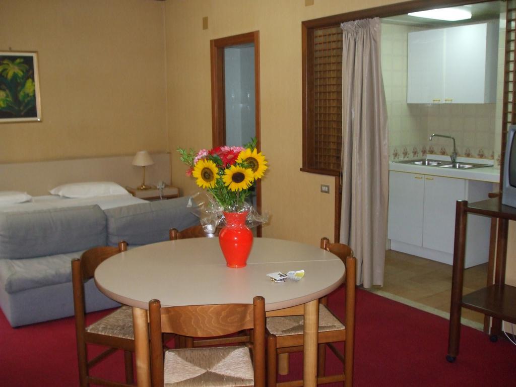 Mediterraneo Hotel & Residence foto 9