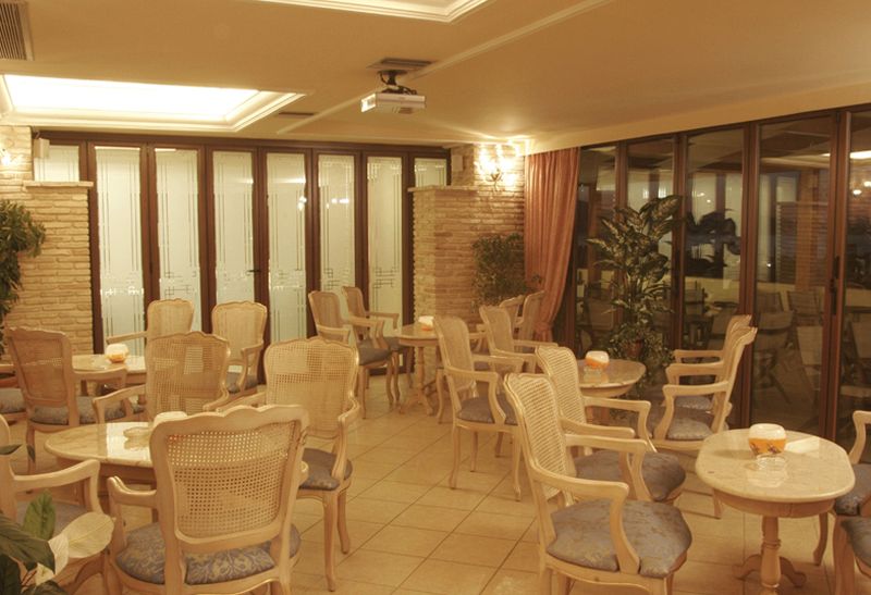 Castello City Hotel image 1