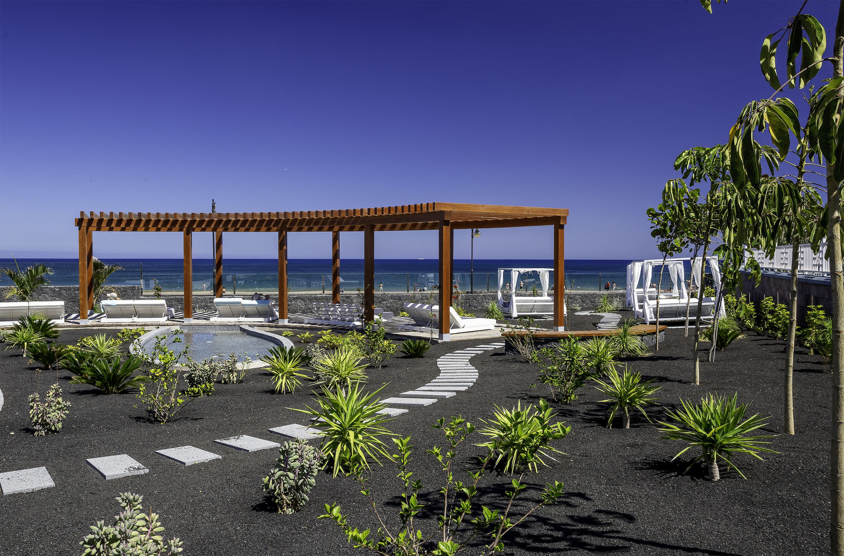 Hotel Lava Beach image 3