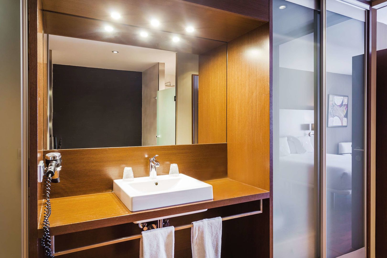 Hotel Valencia Congress image 2