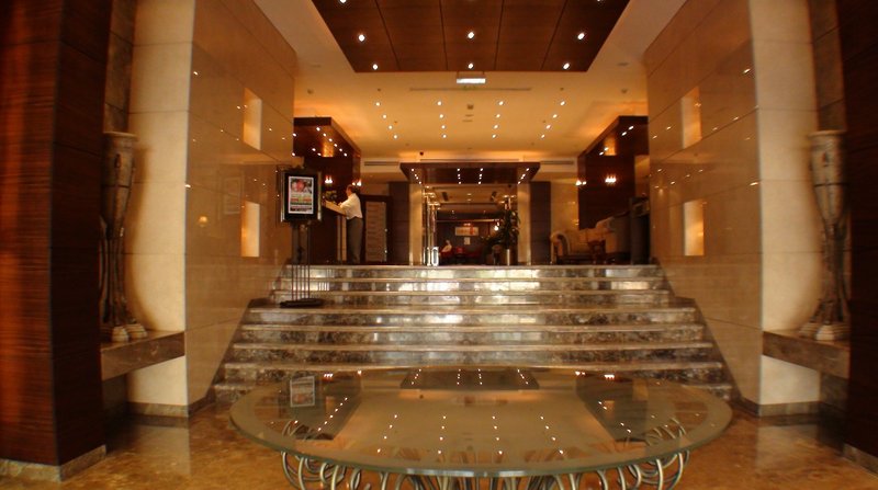 Majestic City Retreat Hotel image 2