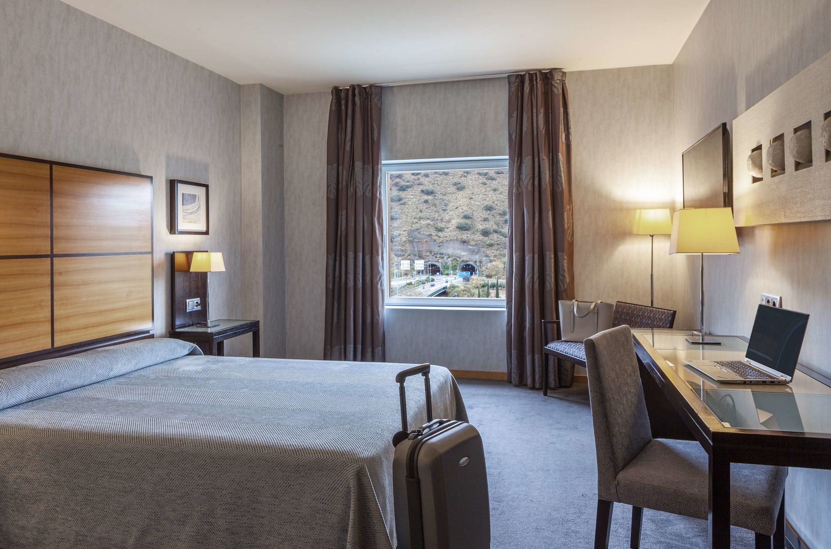 Macià Real de la Alhambra image 1