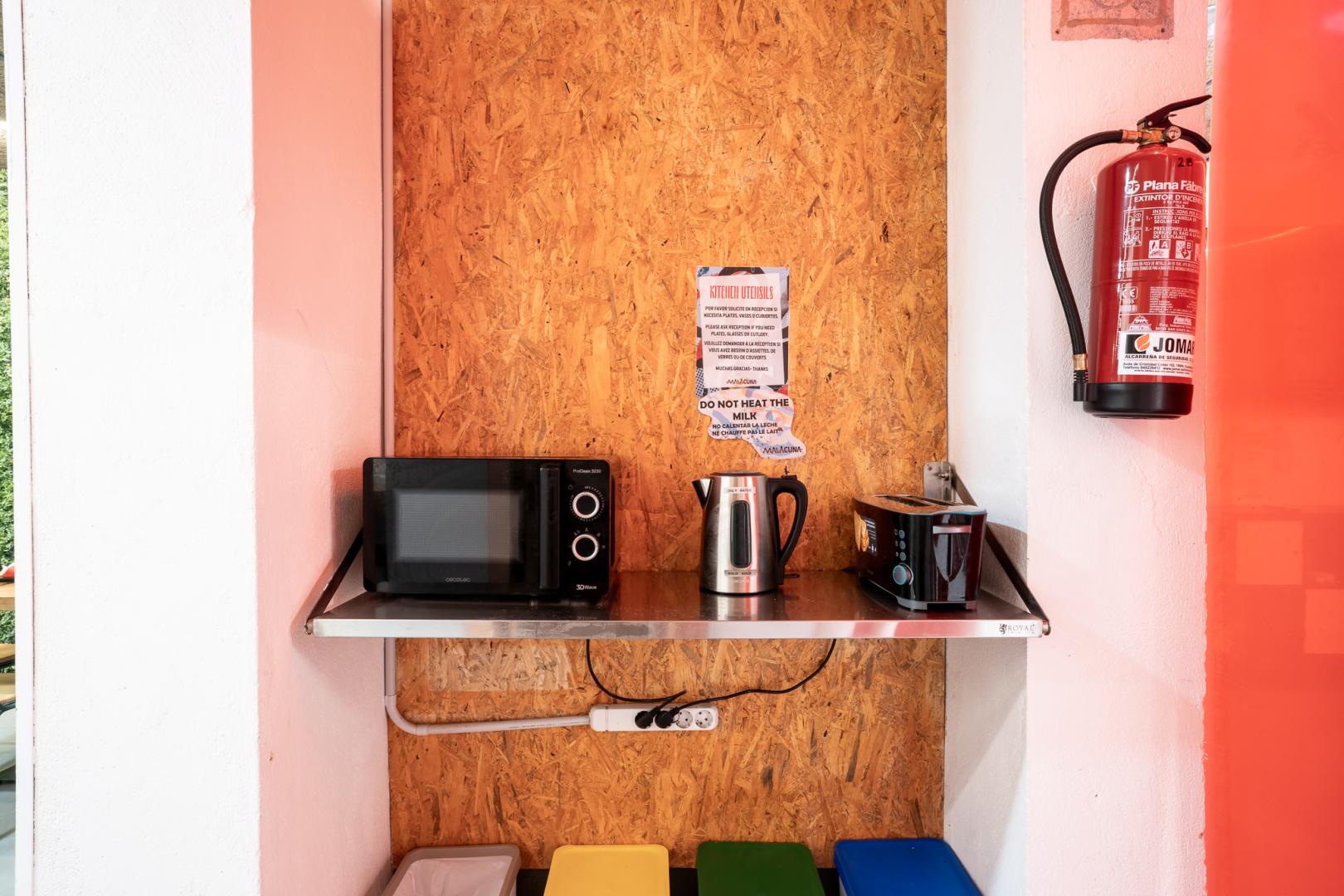 Ideal Youth Hostel image 2
