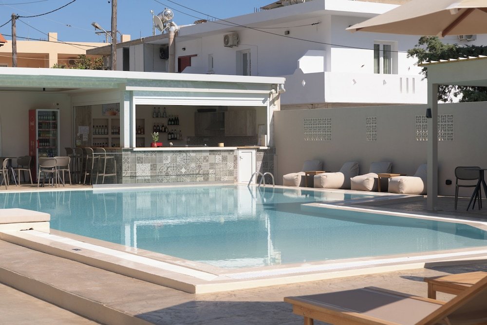 Apollo Plakias image 3