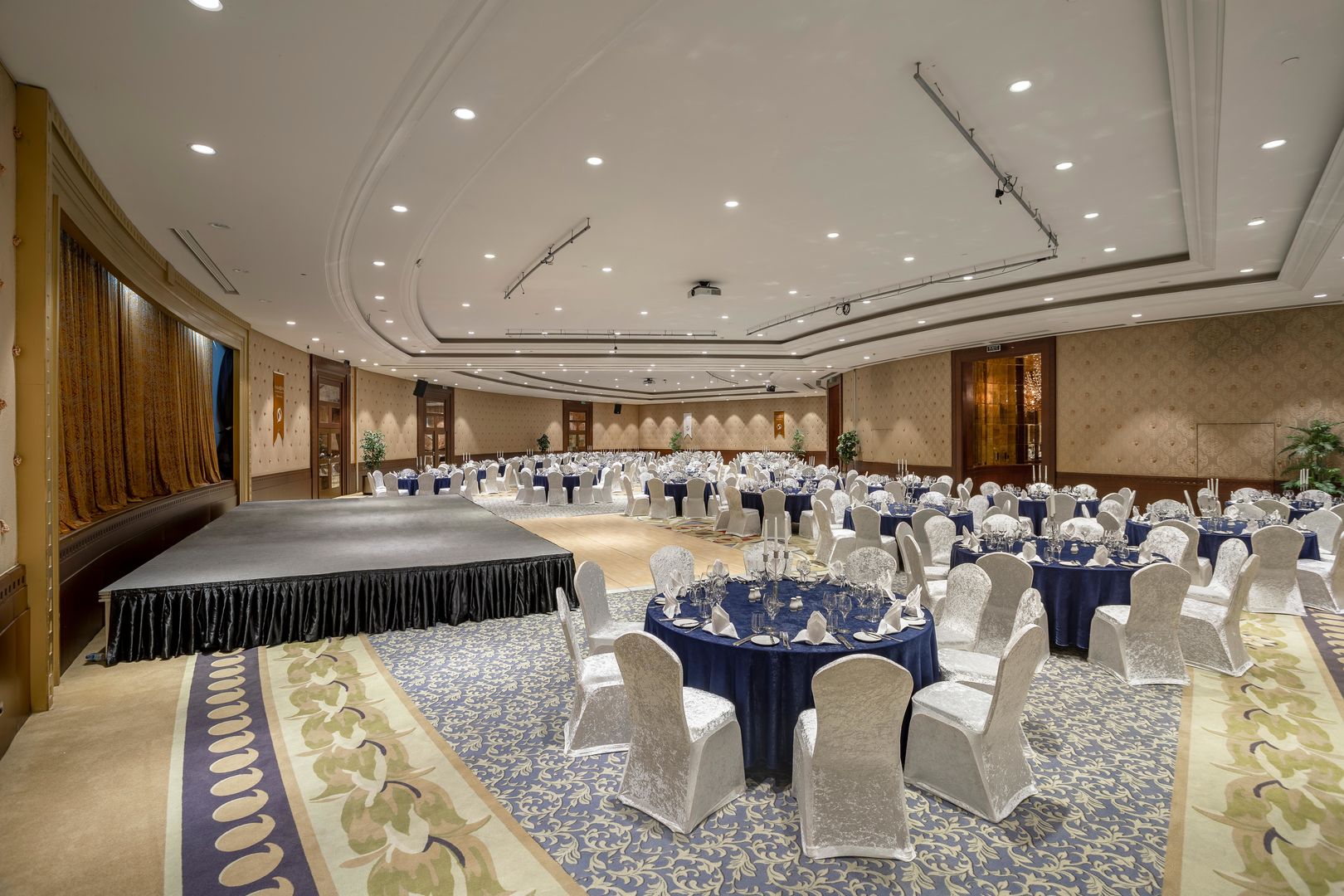 Calista Luxury Resort image 1