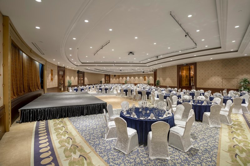 Calista Luxury Resort image 0