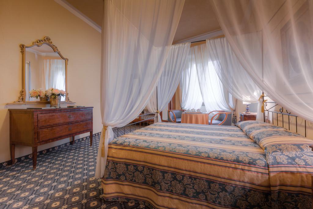 Palazzo dal Borgo foto 23