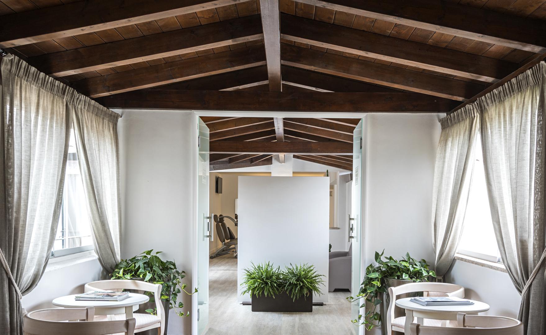 Binnenplaats — CPH Pevero Hotel
