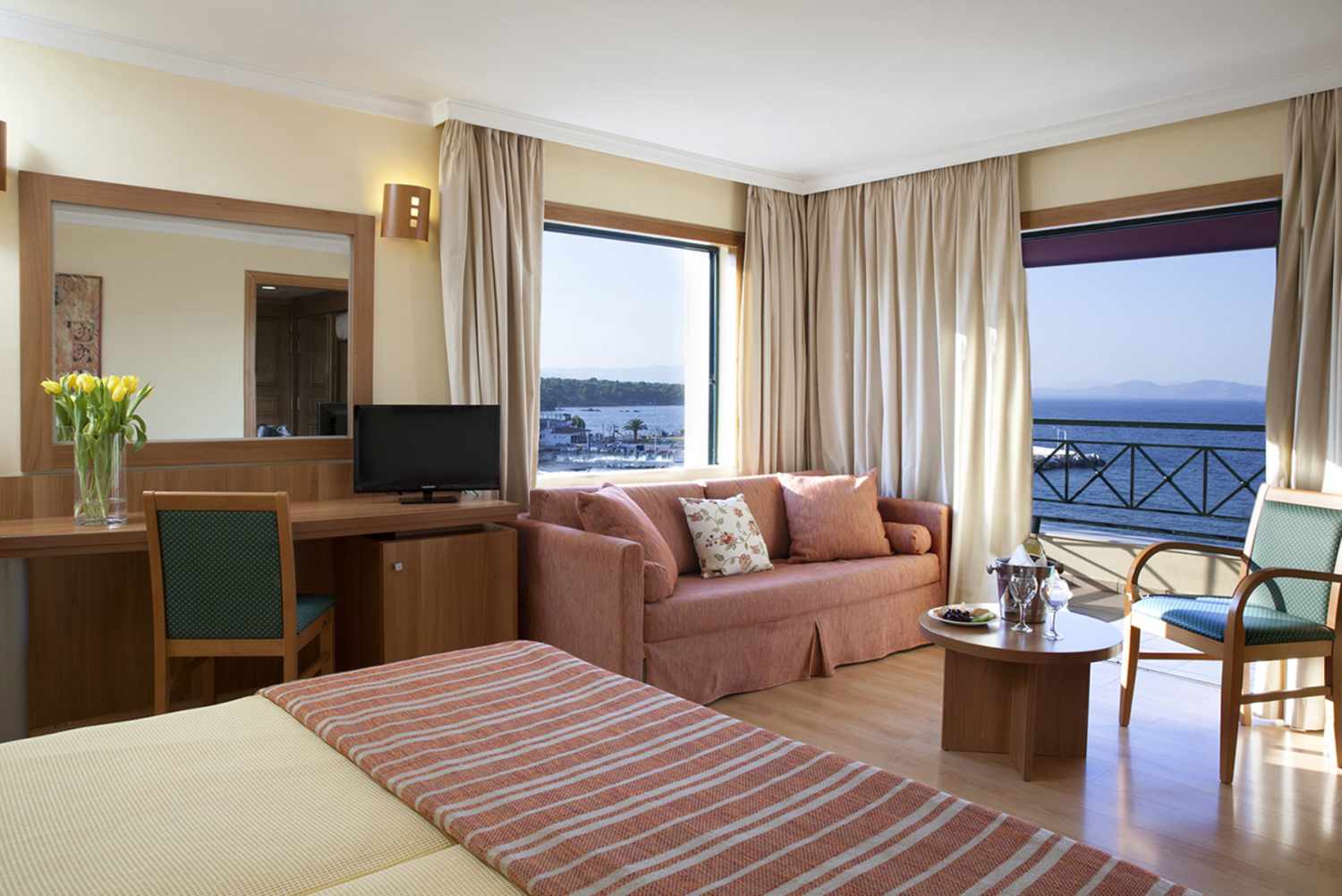 Ramada by Wyndham, Athens Club Attica Riviera foto 99