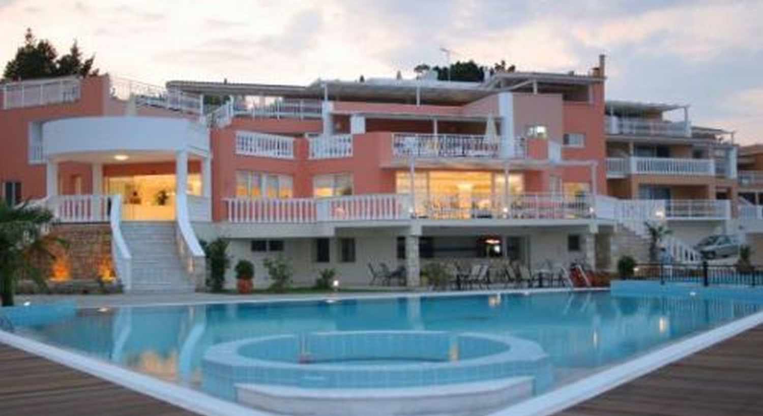 Gerakas Belvedere Hotel & Spa image 1