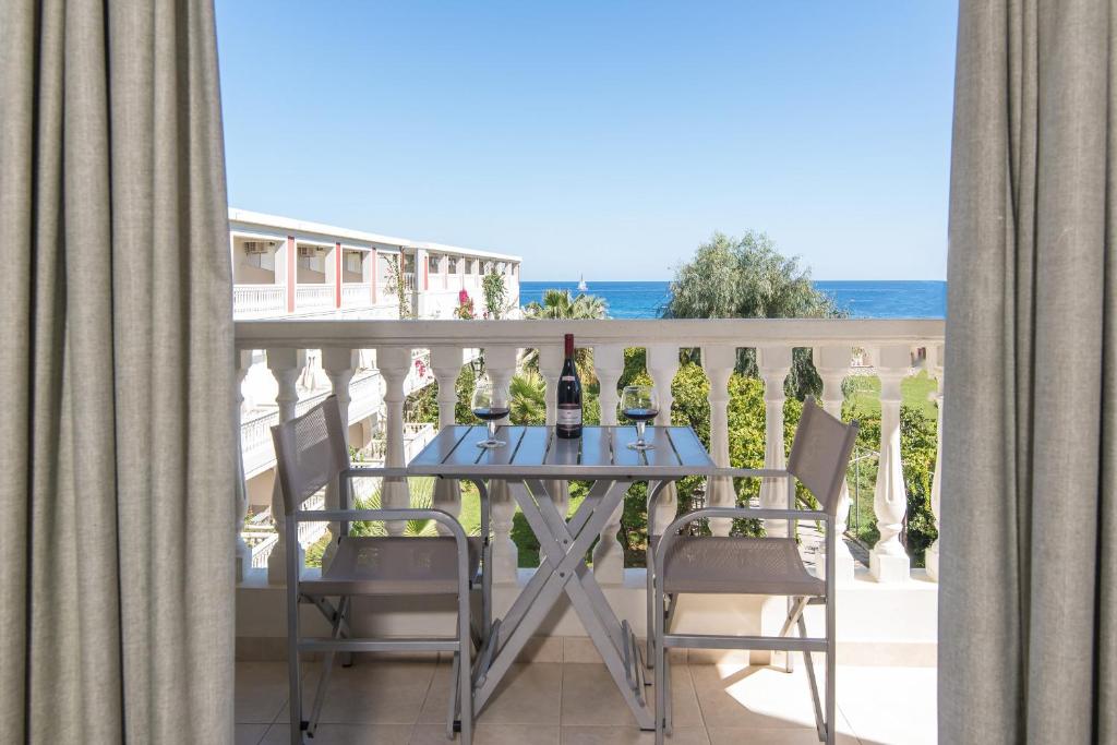 Belussi Beach Hotel & Suites foto 15