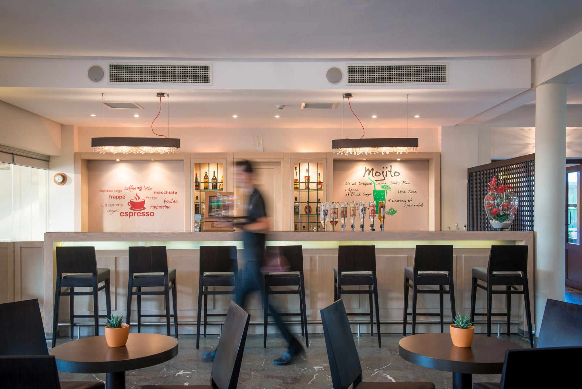 Bella Beach Hotel image 2