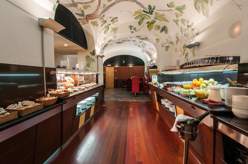 Hotel Medinaceli in Barcelona - foto 5