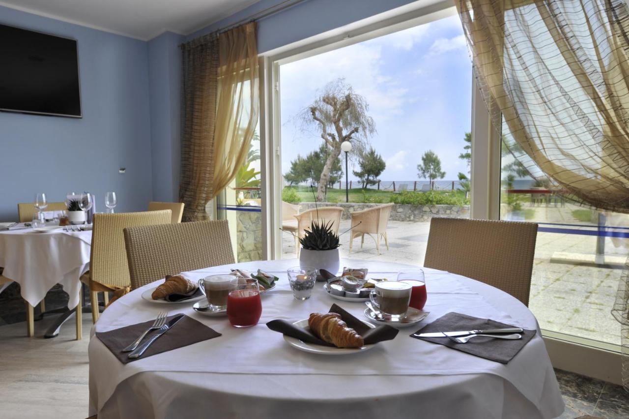 Aregai Marina Hotel & Residence in Santo Stefano al Mare - foto 3