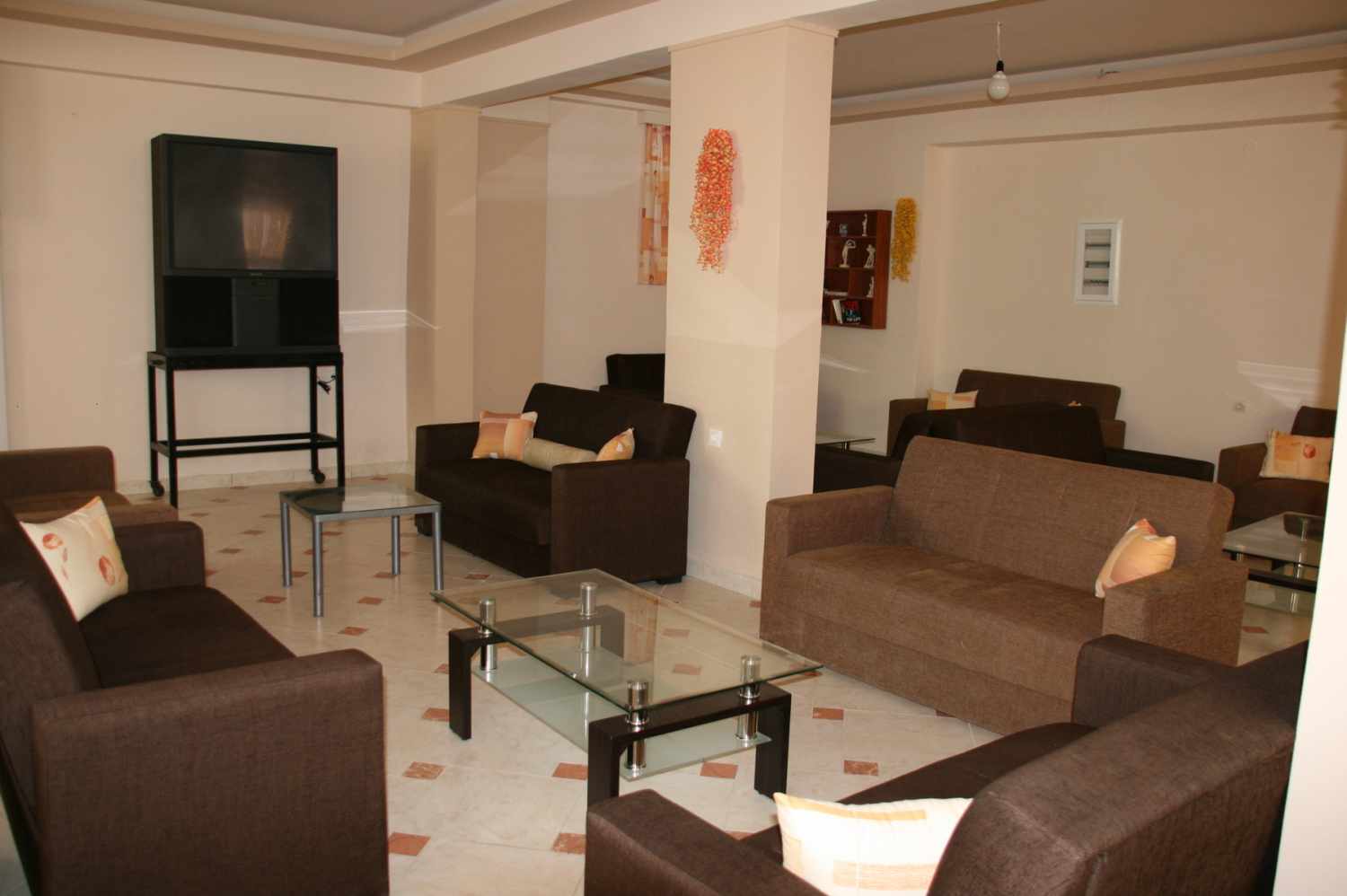 Village Inn Studios & Family Apartments image 3