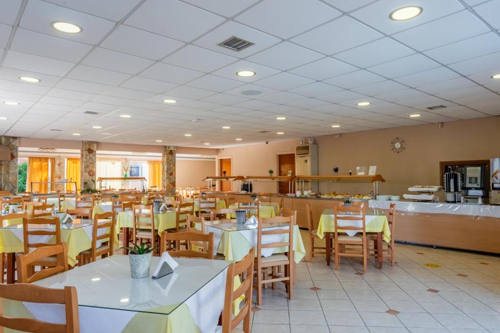 Village Inn Studios & Family Apartments foto 10