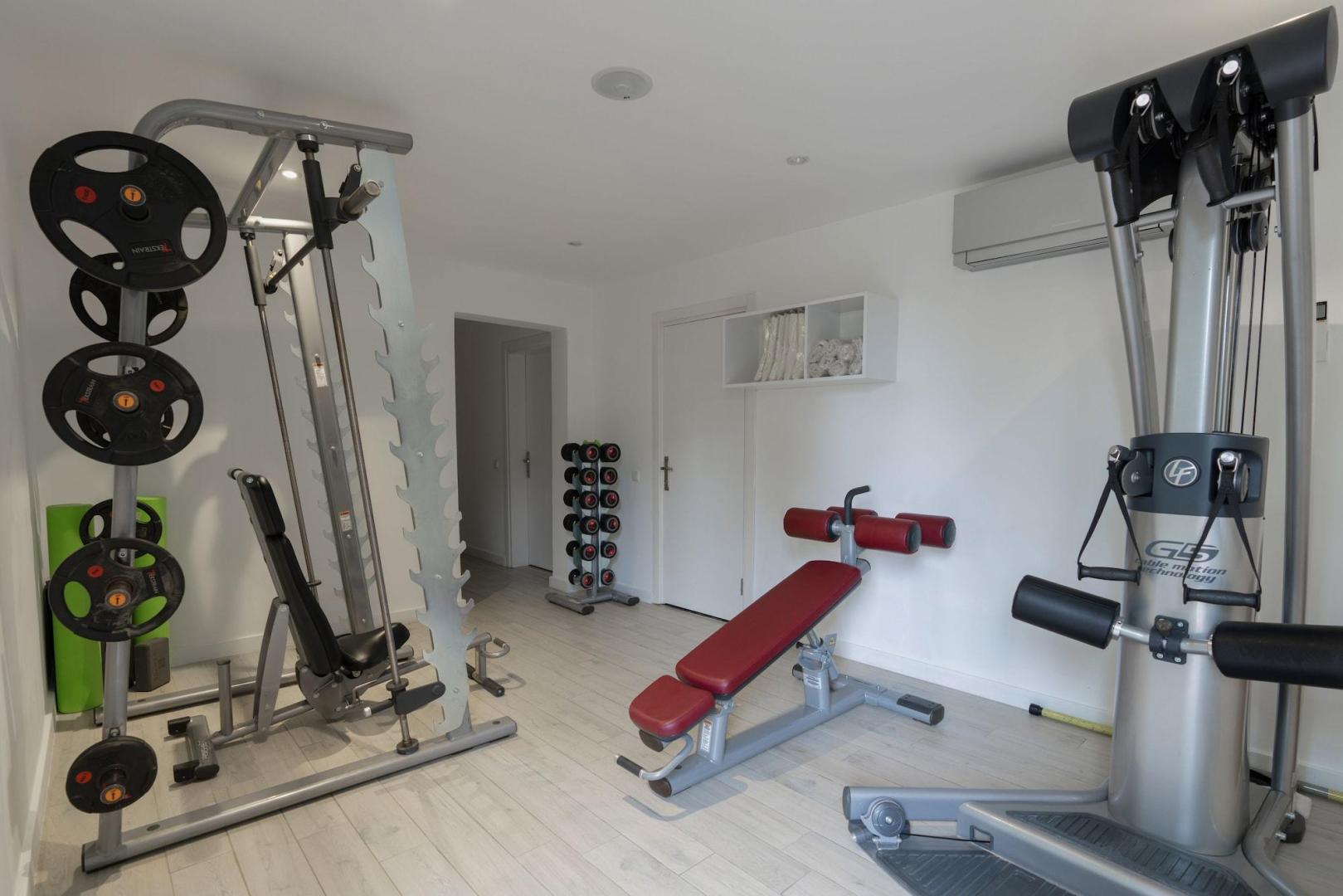 Fitnessruimte met cardio-apparaten — No:81 Hotel