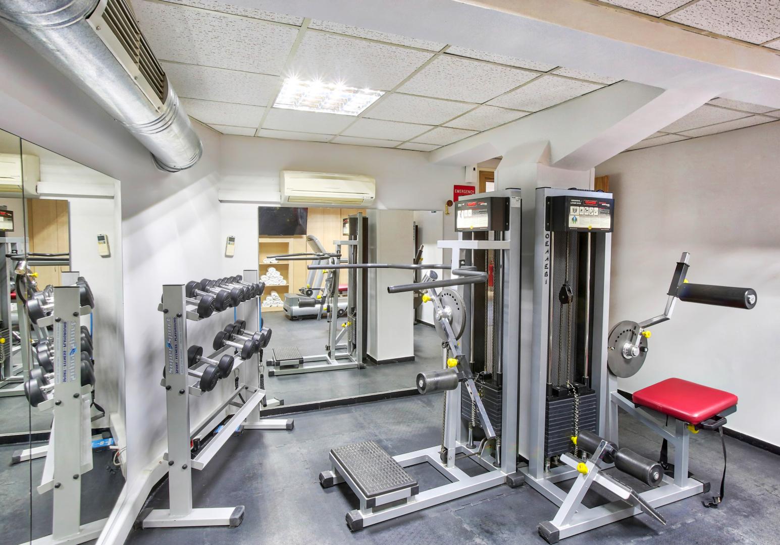 Fitnessruimte met cardio-apparaten — Capsis Astoria Heraklion