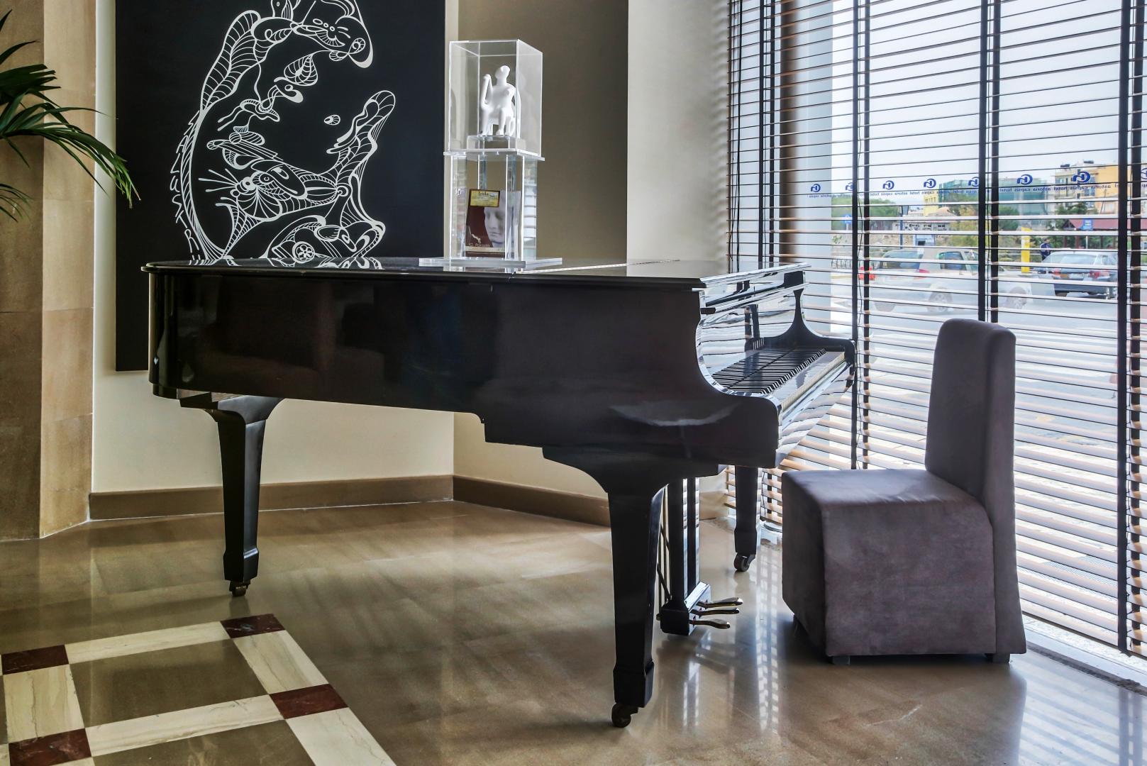 Suite met zithoek — Capsis Astoria Heraklion