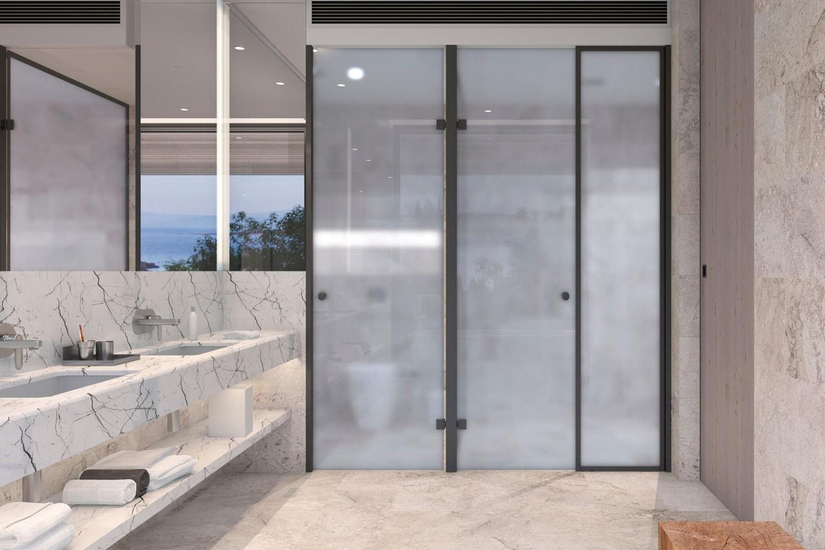 Badkamer met inloopdouche — The Bodrum EDITION