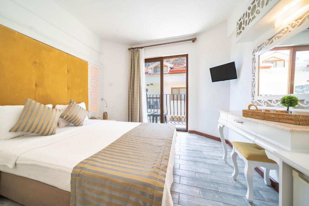 Ata Lagoon Beach Hotel image 1