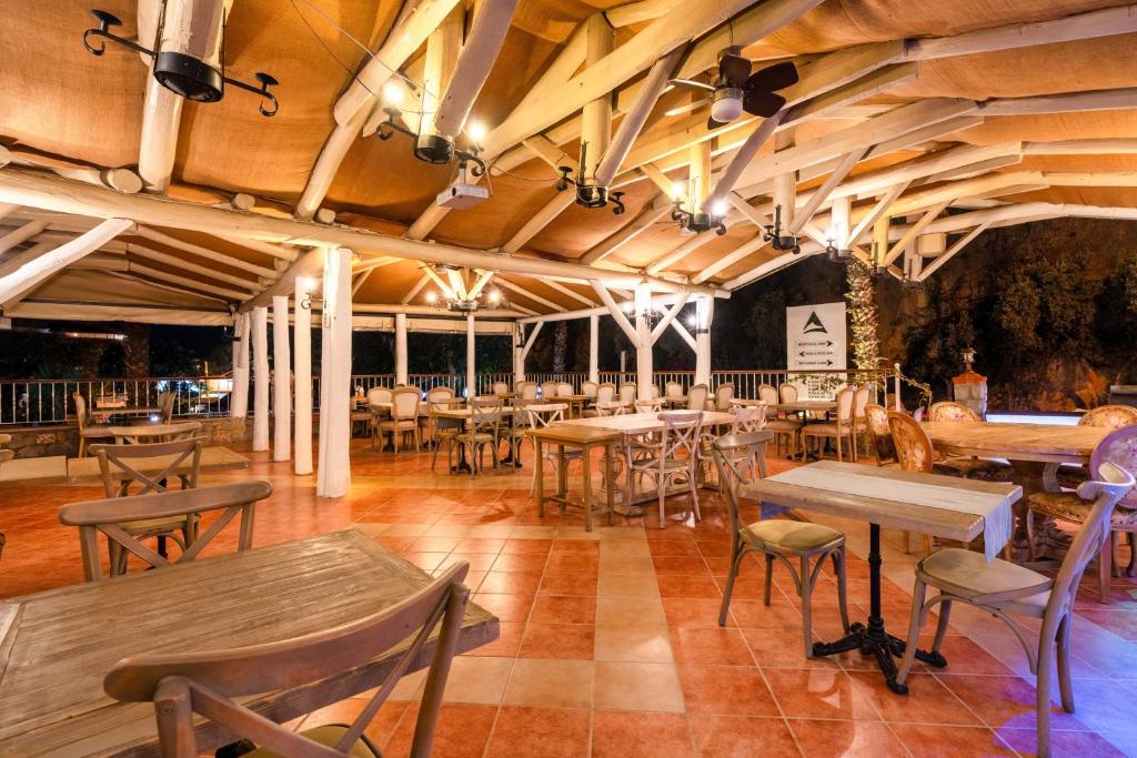 Ata Lagoon Beach Hotel image 3