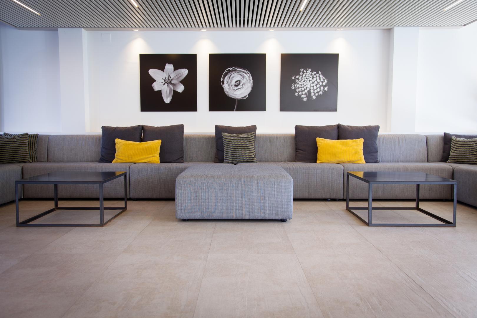 Lobby met receptie — Atenea Park Appartements