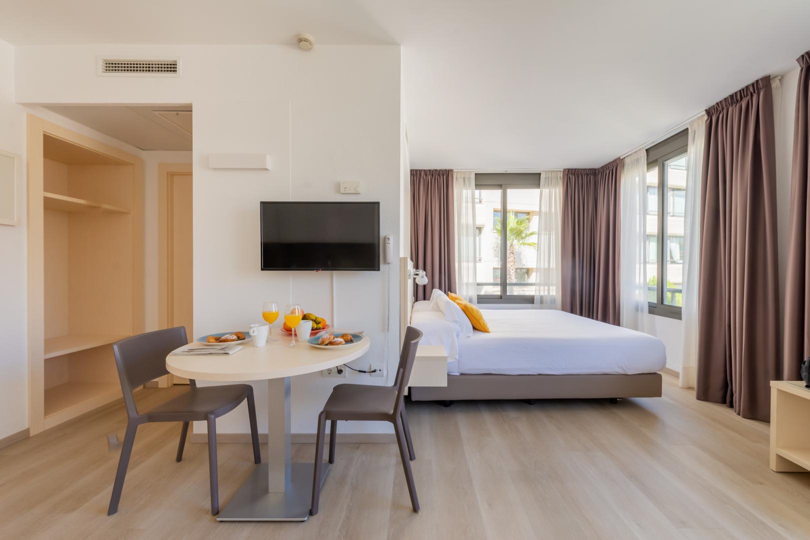 Kamer met twee aparte bedden — Atenea Park Appartements