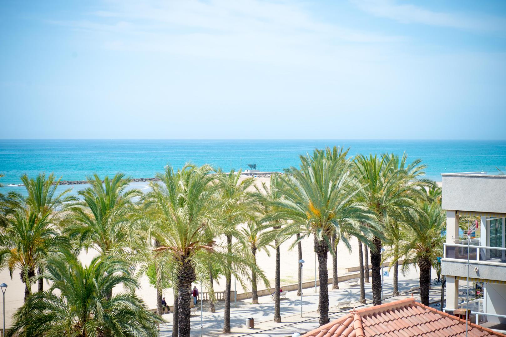 Wit zandstrand met turquoise water — Atenea Park Appartements