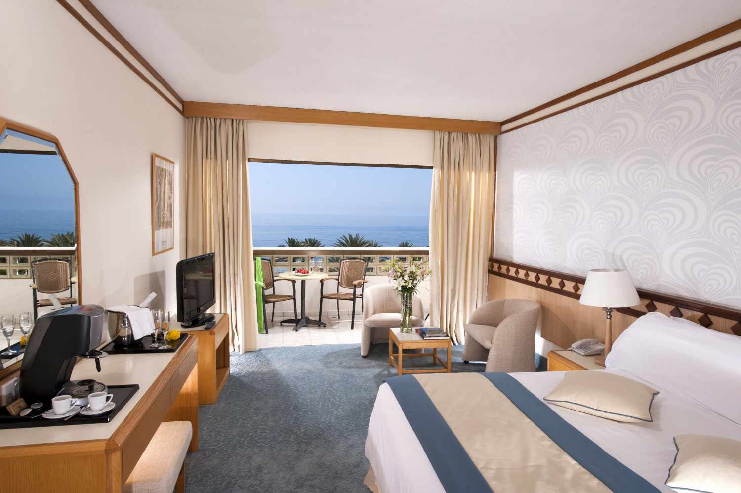 Constantinou Bros Athena Beach Hotel foto 79