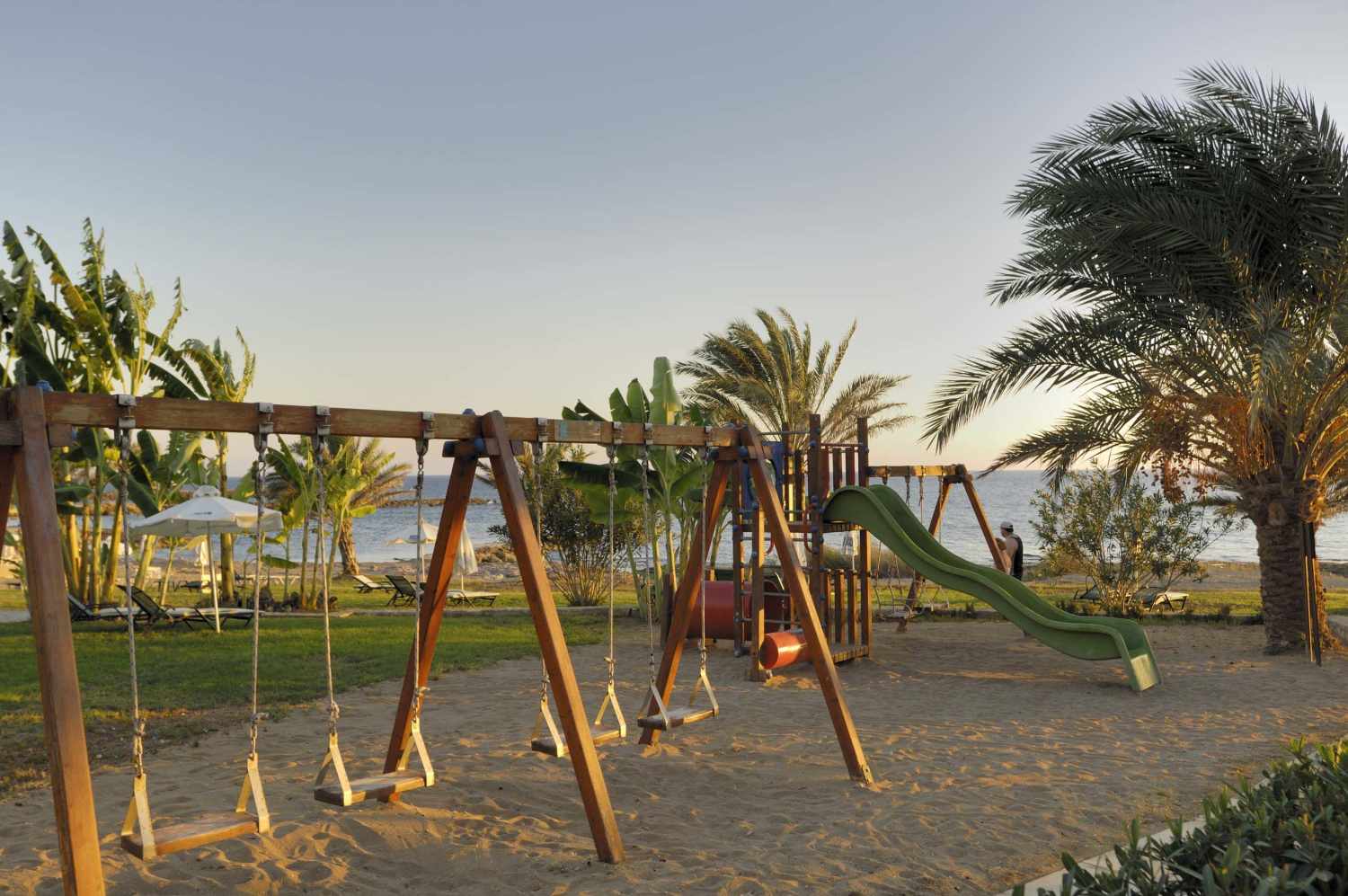 Constantinou Bros Athena Beach Hotel foto 44