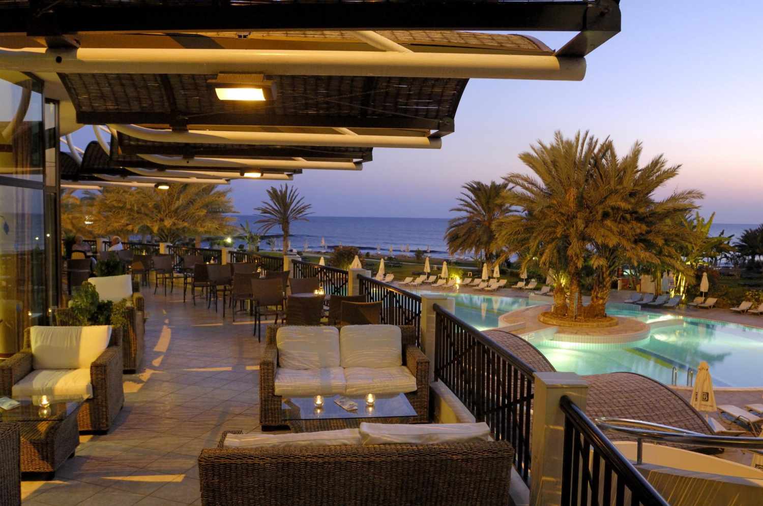 Constantinou Bros Athena Beach Hotel foto 311