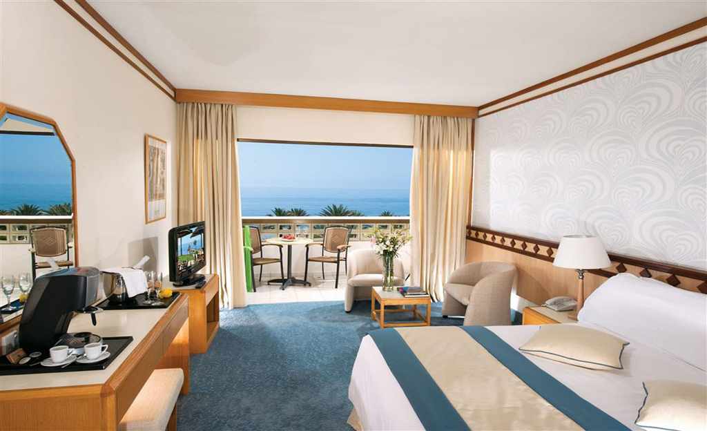 Constantinou Bros Athena Beach Hotel foto 341