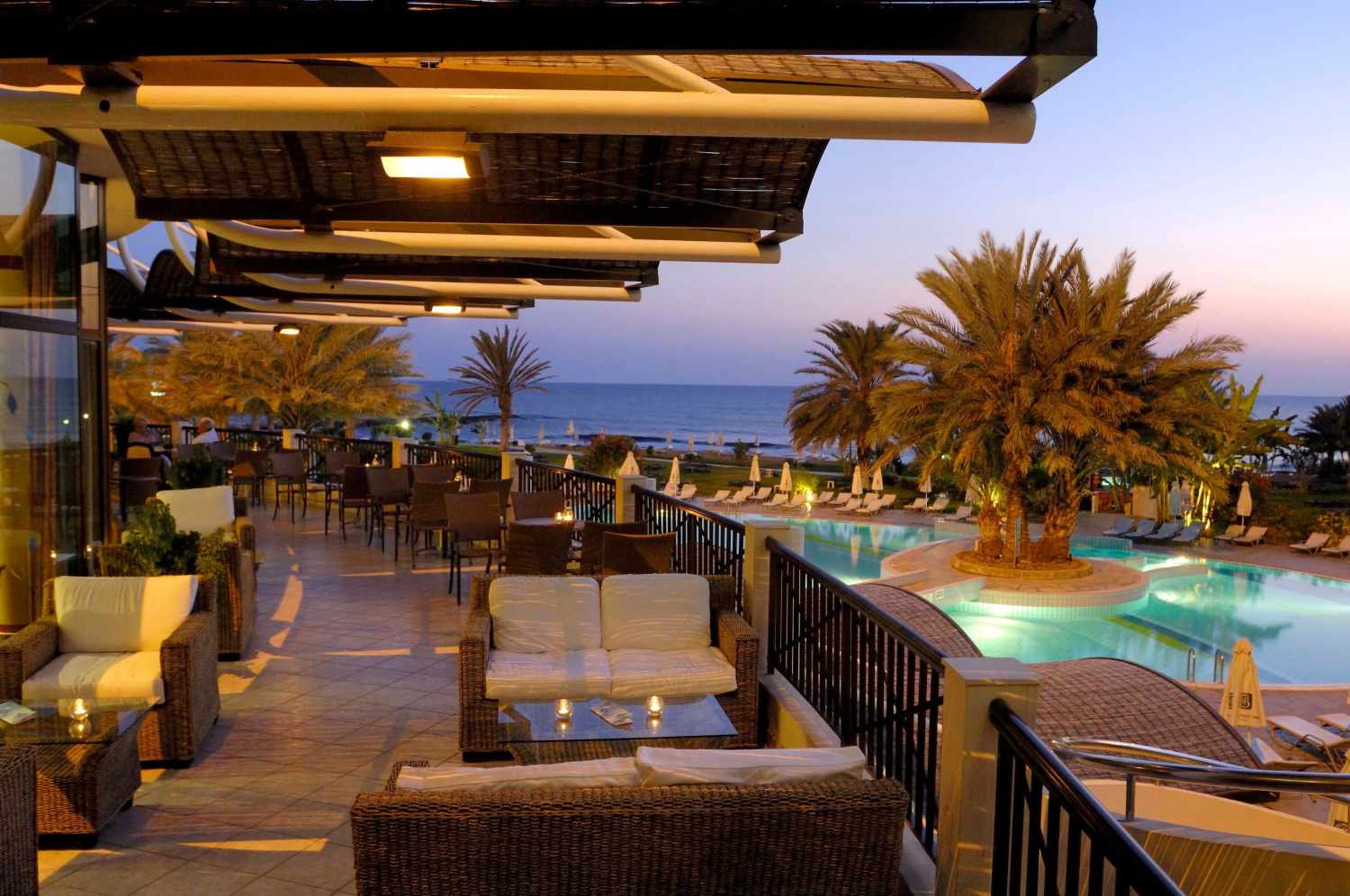 Constantinou Bros Athena Beach Hotel foto 205