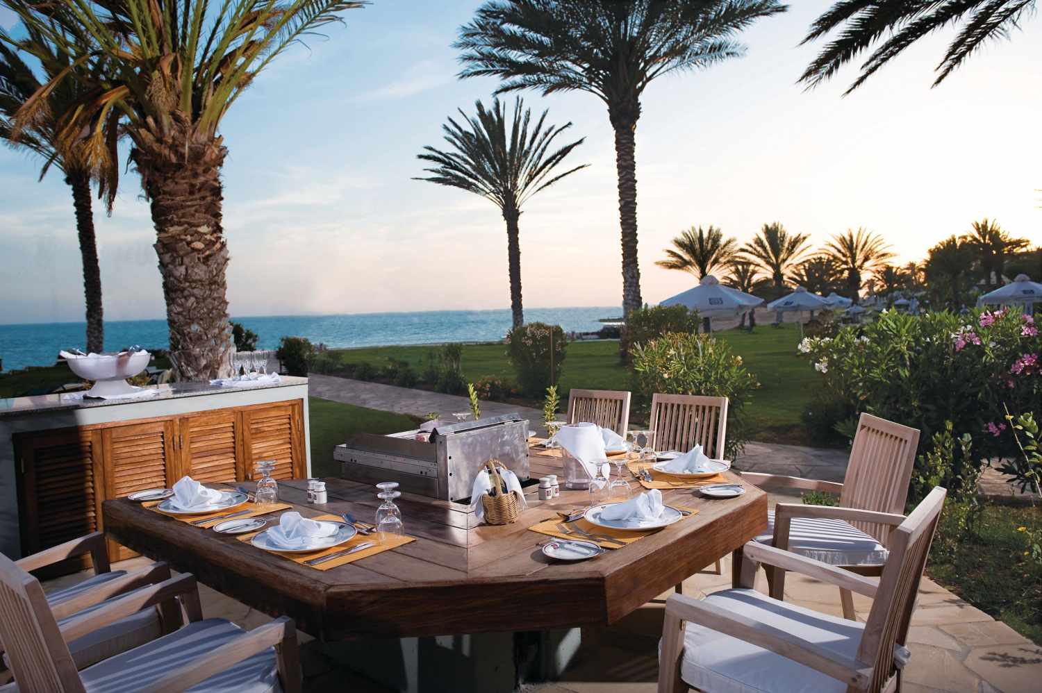 Constantinou Bros Athena Beach Hotel foto 206