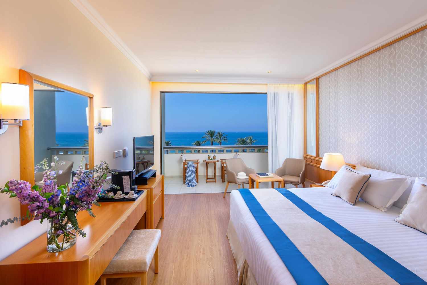 Constantinou Bros Athena Beach Hotel foto 315