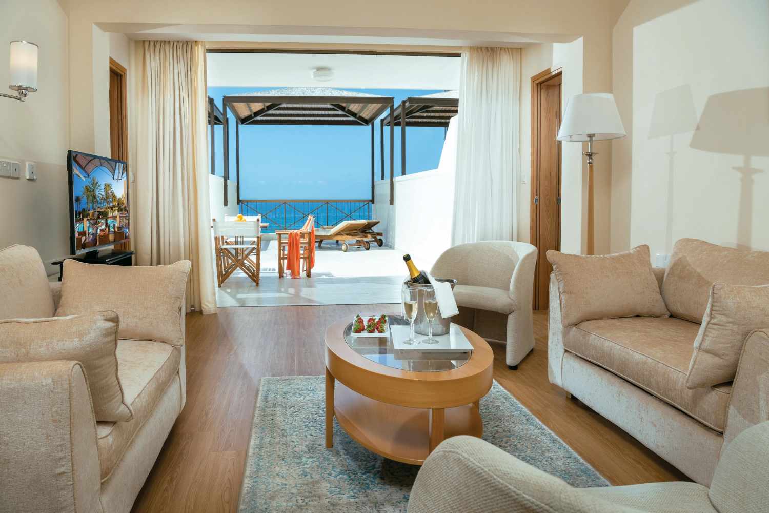 Constantinou Bros Athena Beach Hotel foto 128