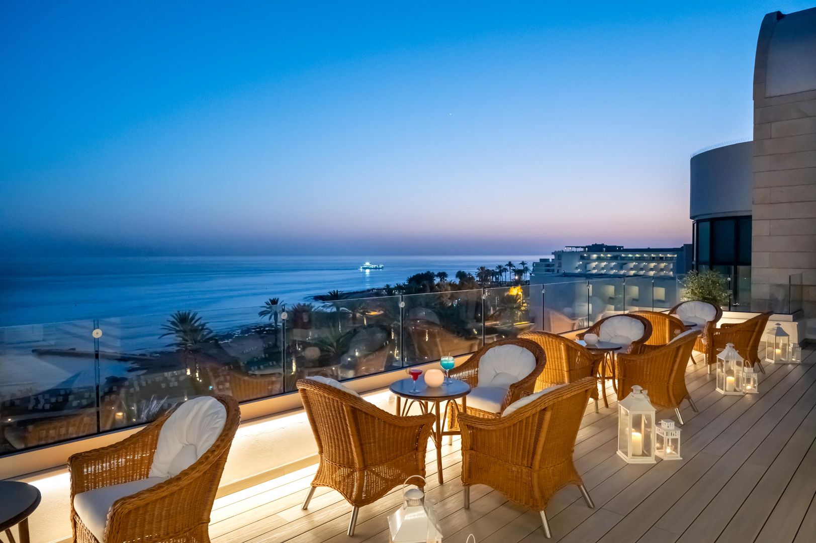 Constantinou Bros Athena Beach Hotel foto 25