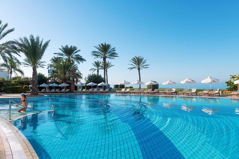 Constantinou Bros Athena Beach Hotel in Paphos - foto 2