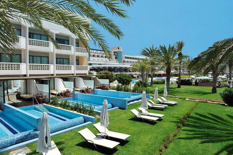 Constantinou Bros Athena Beach Hotel in Paphos - foto 4