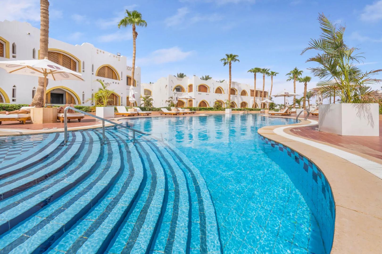 Domina Coral Bay Aquamarine.