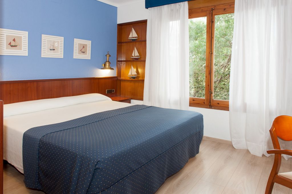 Hotel Garbí image 1