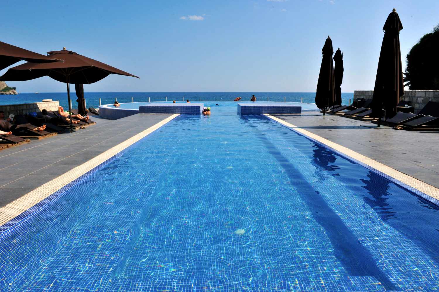 Avala Resort & Villas image 3