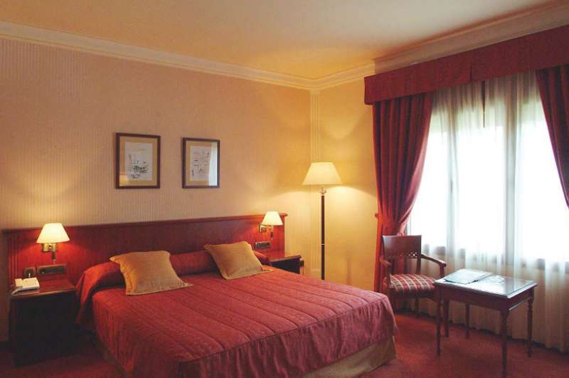 El Avenida Palace Hotel image 2